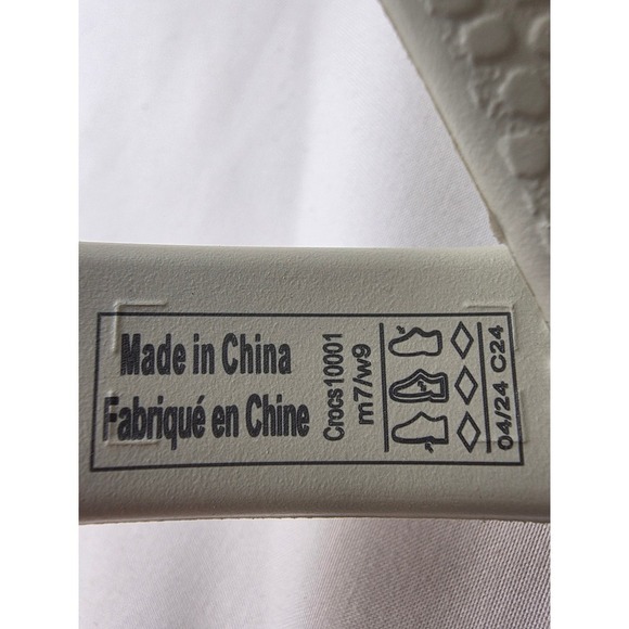 Crocs Classic Clog Off White Mens Size 7 Womens 9 Slip On Sandals Comfort NWT - Picture 5 of 14